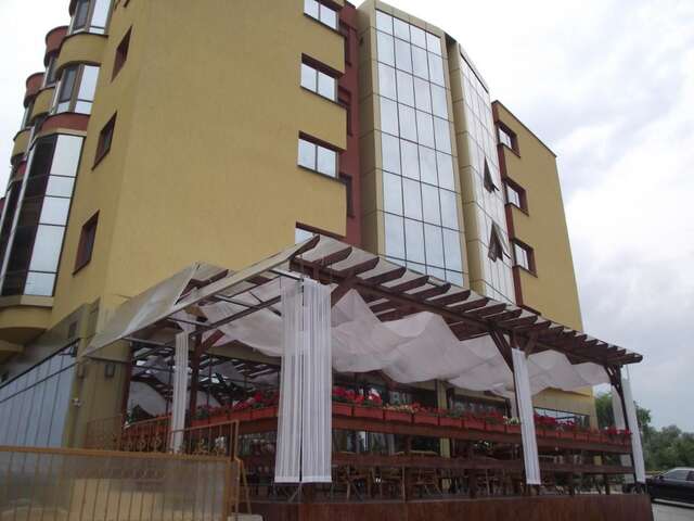 Отель Hotel Flormang Крайова-11